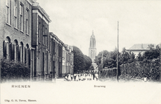 11854 Gezicht in de Herenstraat te Rhenen, uit het oosten, met op de achtergrond de Cuneratoren.